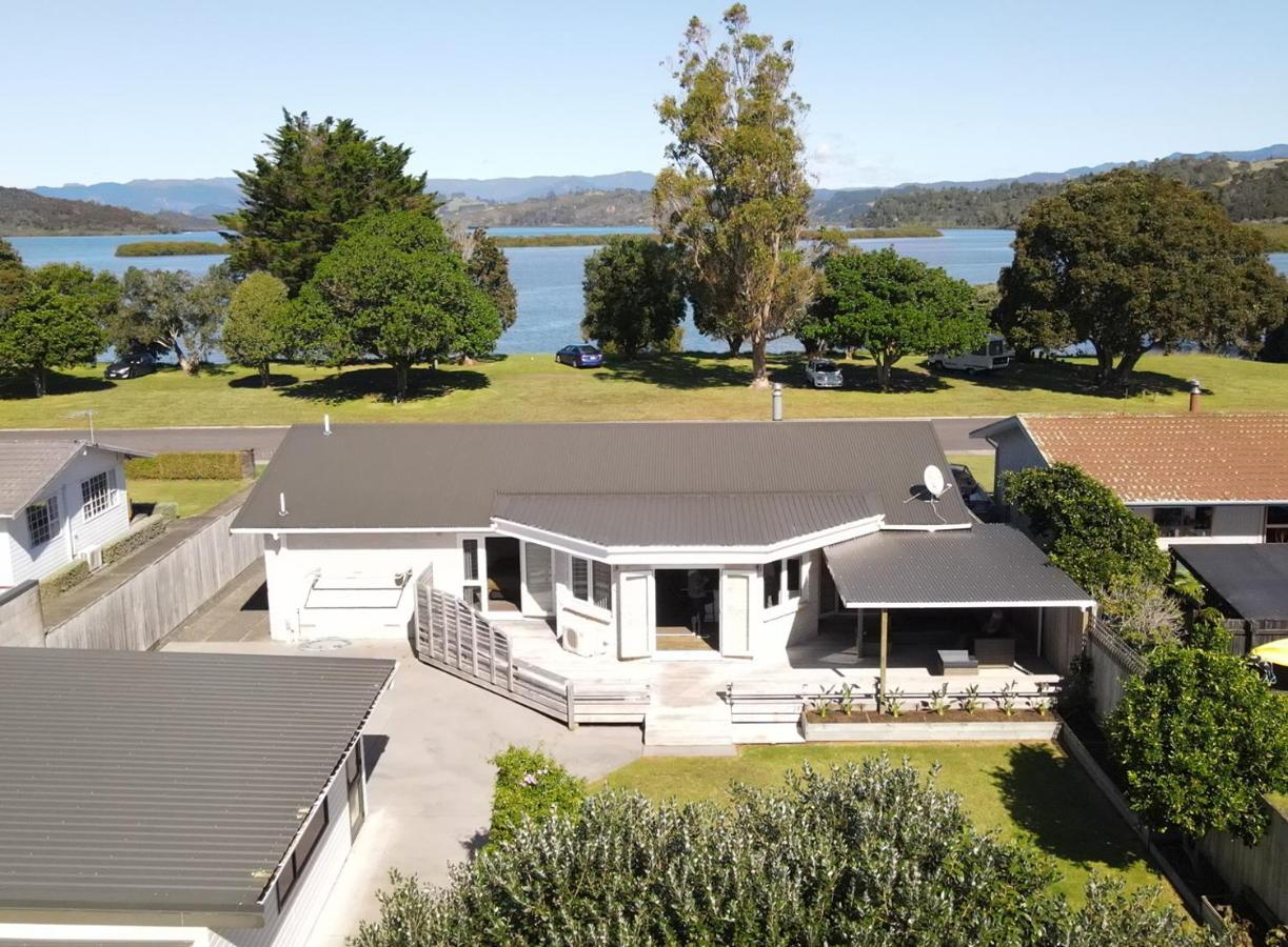 The Great Escape, Luxury Waterfront, Hottub Villa Whitianga Eksteriør billede